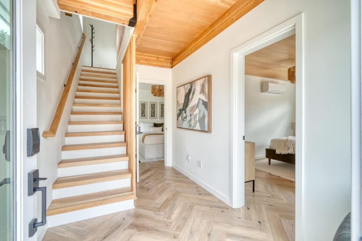 Alberta Arts-tastic Townhouse - 91 Walkscore *
