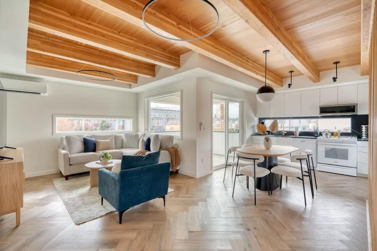 Alberta Arts-tastic Townhouse - 91 Walkscore Holiday home