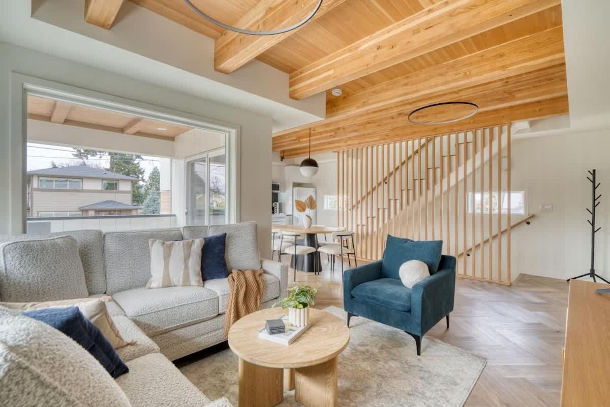 Holiday home Alberta Arts-tastic Townhouse - 91 Walkscore